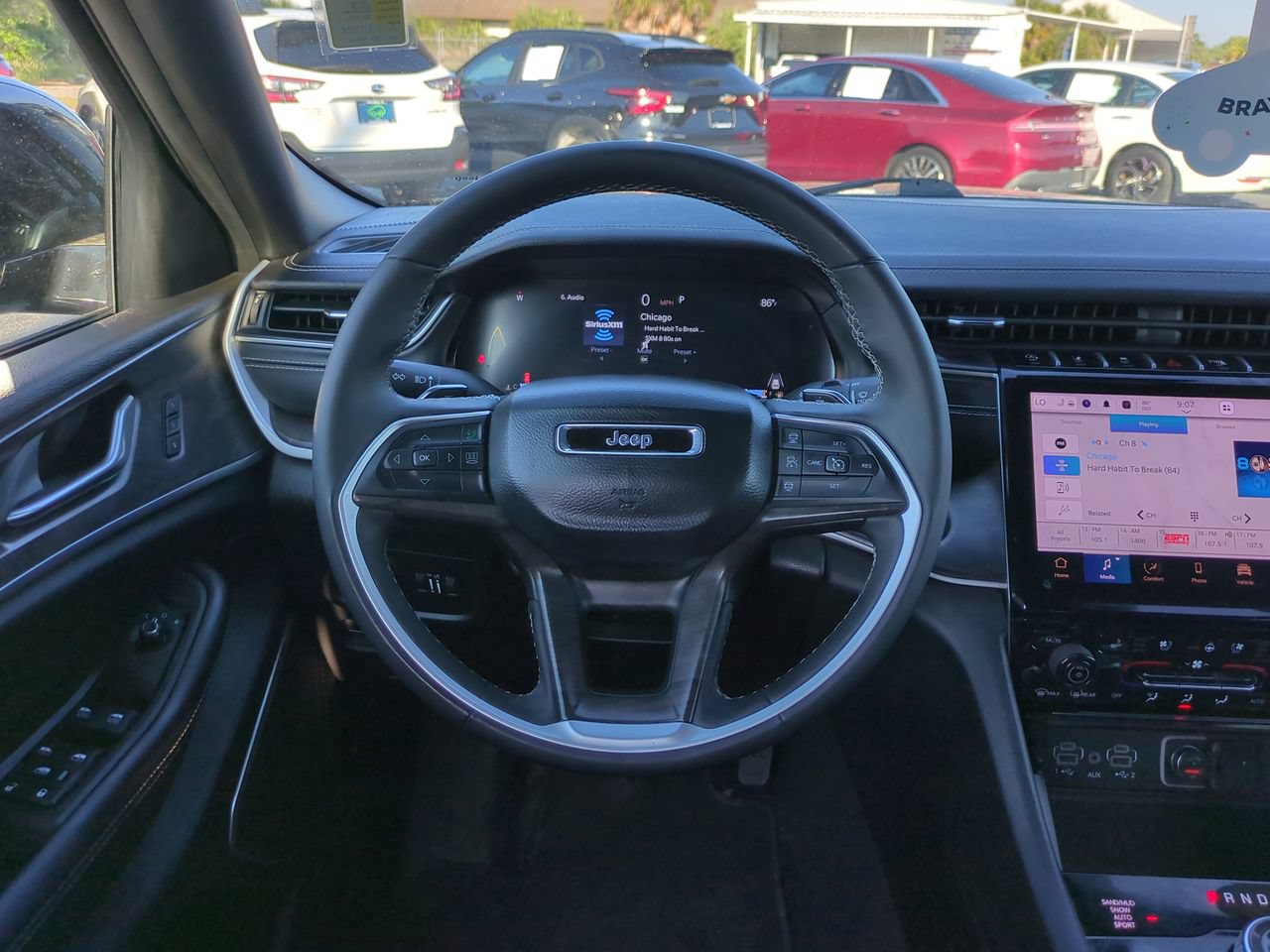 Used 2025 Jeep Grand Cherokee Limited w/ Luxury Tech Group II AWD/4WD image 14