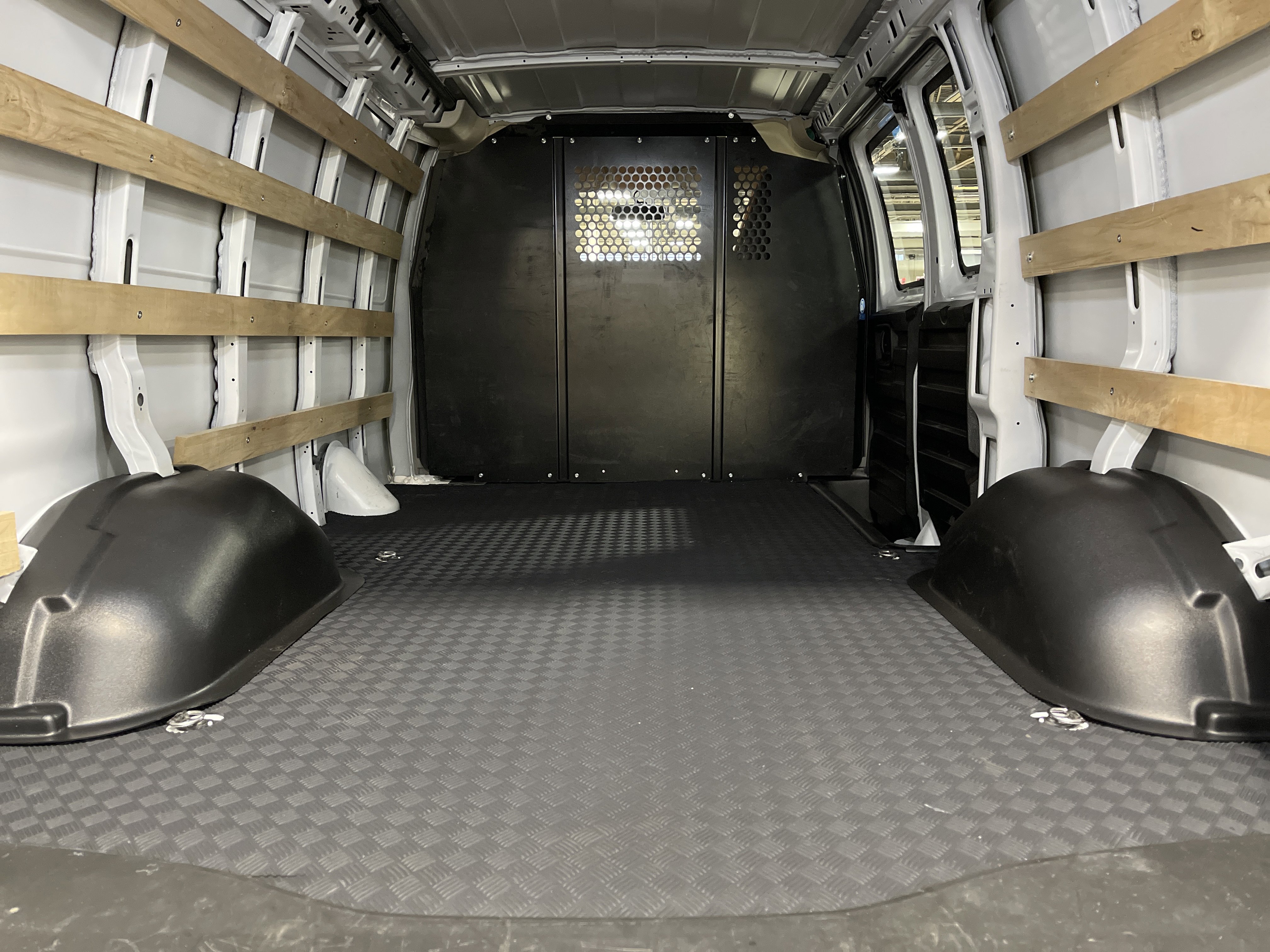 Used 2024 GMC Savana 2500 w/ Driver Convenience Package image 10