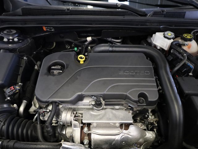 Used 2023 Chevrolet Malibu LT image 34