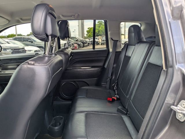 Used 2016 Jeep Compass Latitude FWD image 11