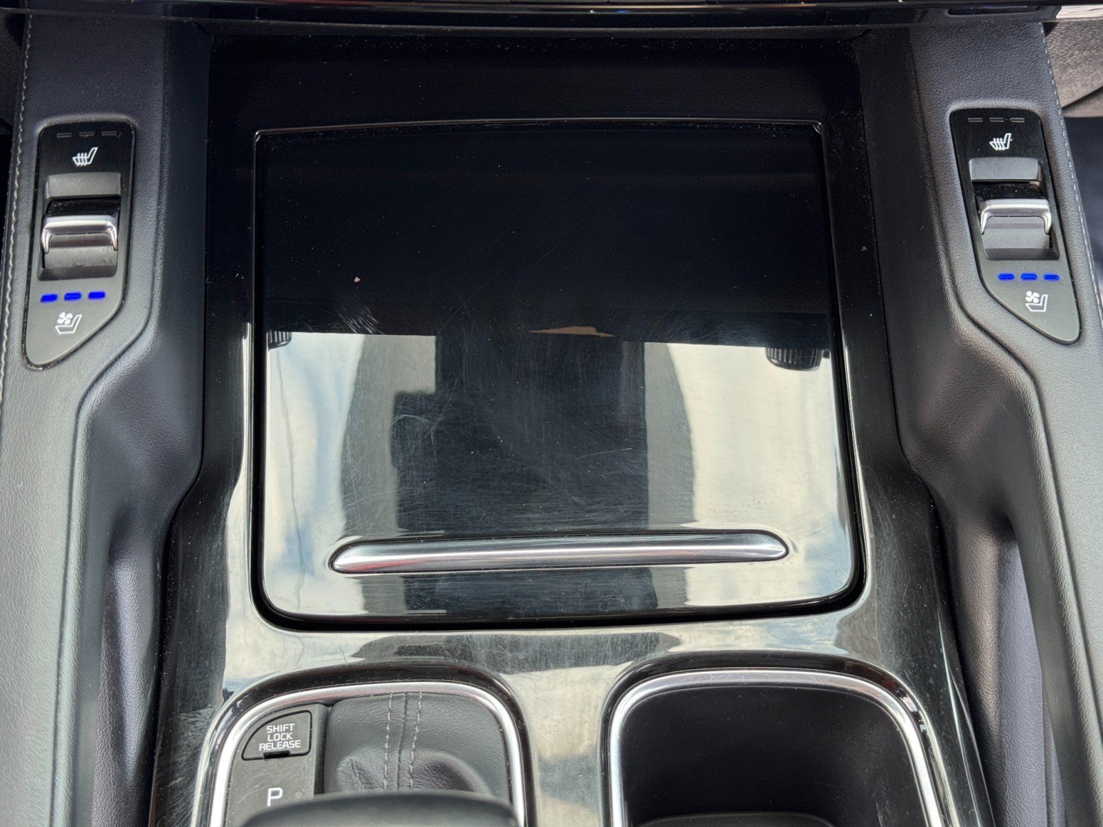 Used 2020 Kia Telluride SX w/ Towing Package FWD image 29