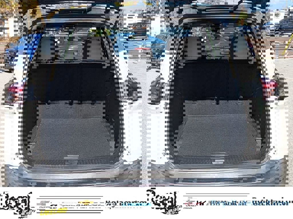 Used 2021 Nissan Rogue SV image 8