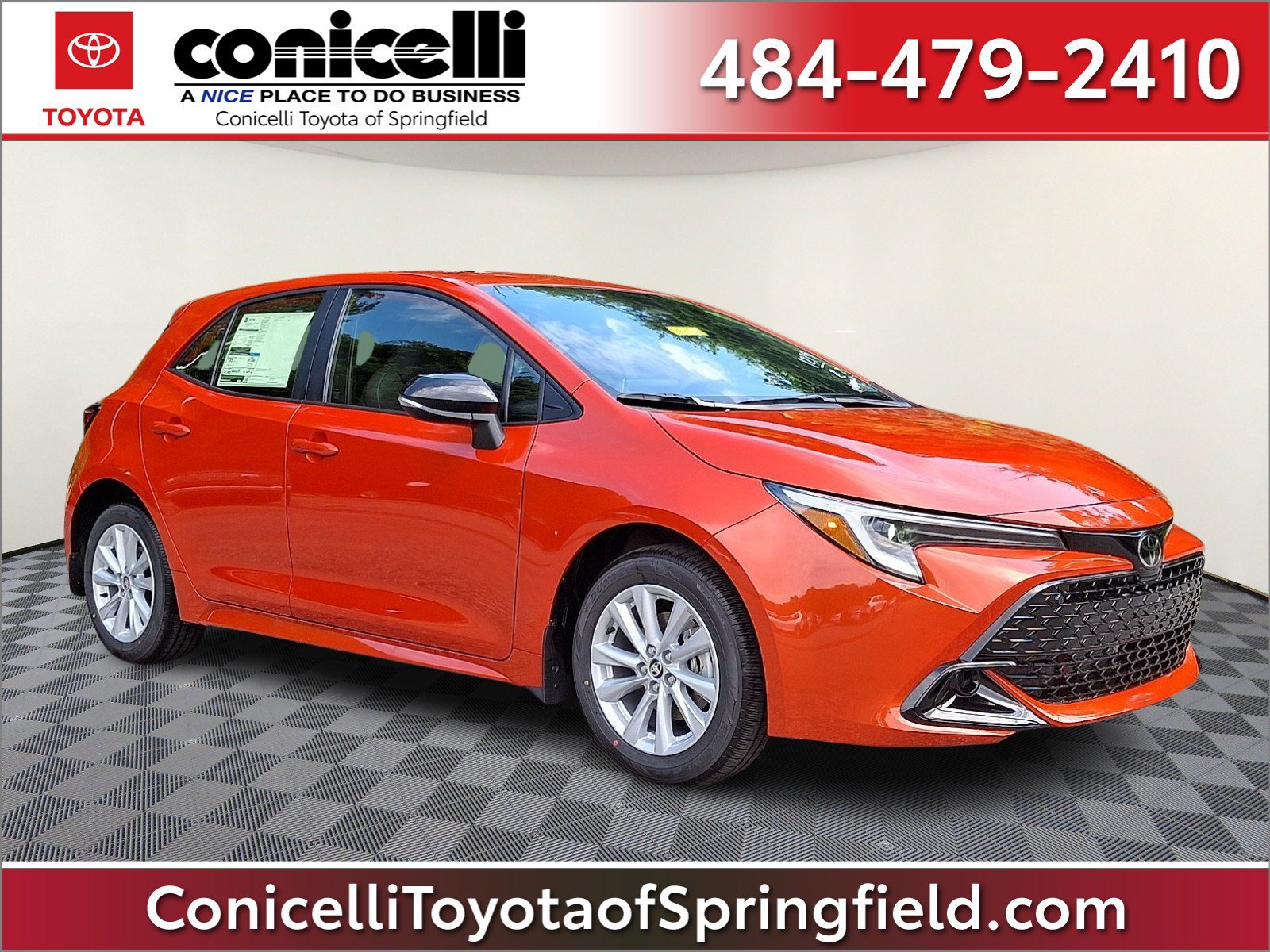 Used 2026 Toyota Corolla SE FWD image 1