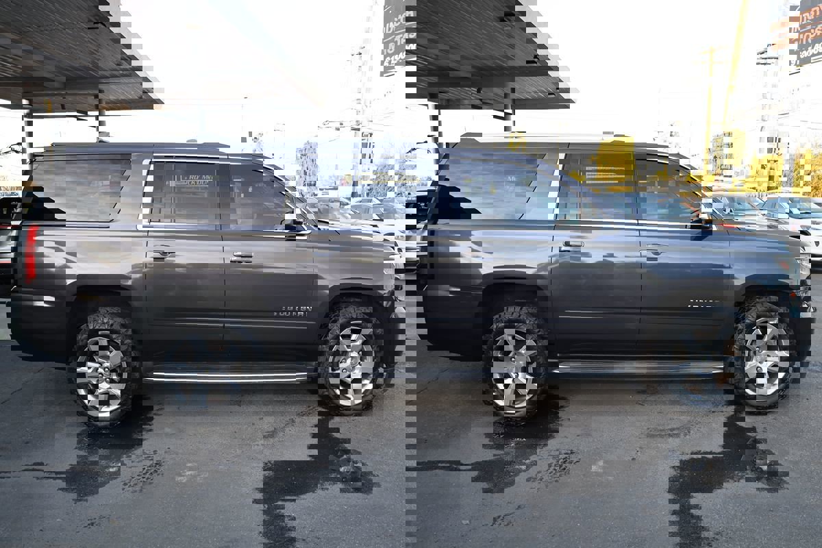 Used 2018 Chevrolet Suburban Premier image 8