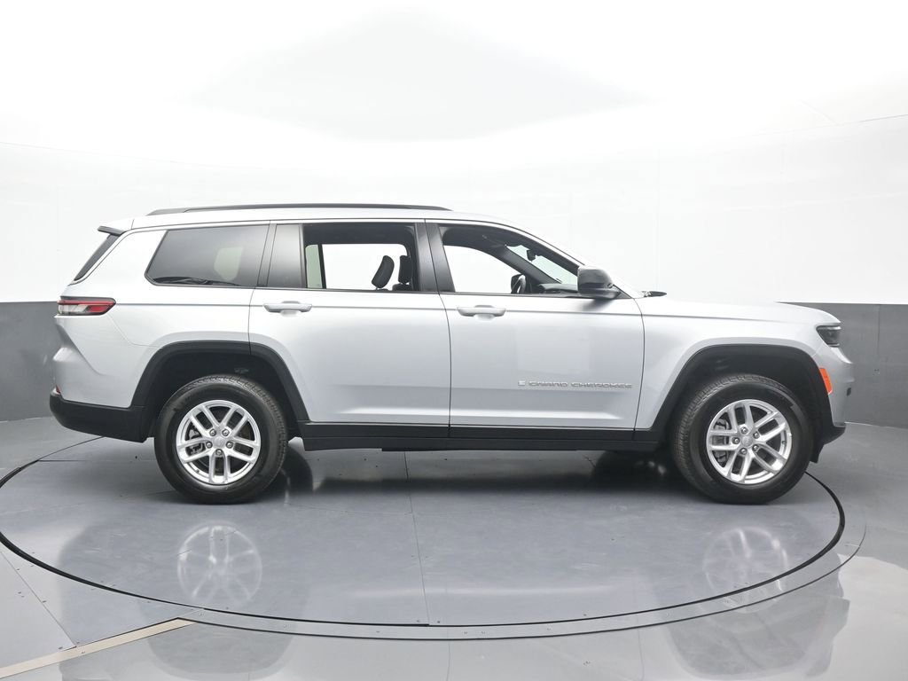 Used 2024 Jeep Grand Cherokee L Laredo w/ Luxury Tech Group I image 7