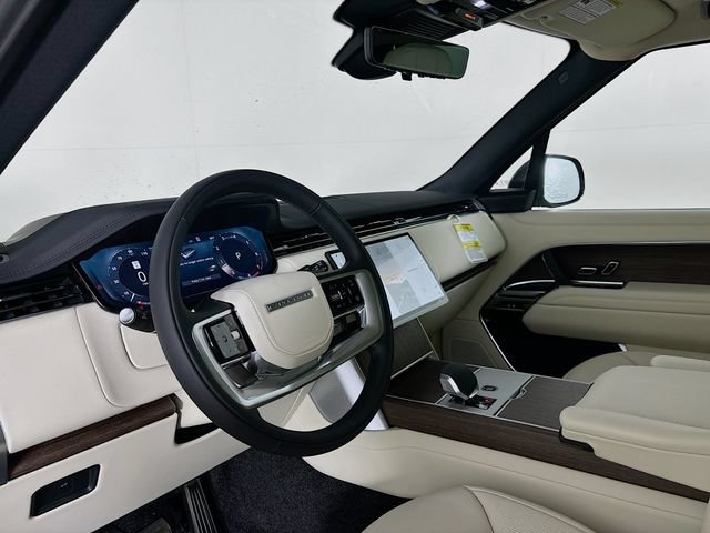 New 2026 Land Rover Range Rover Long Wheelbase SE AWD/4WD image 9