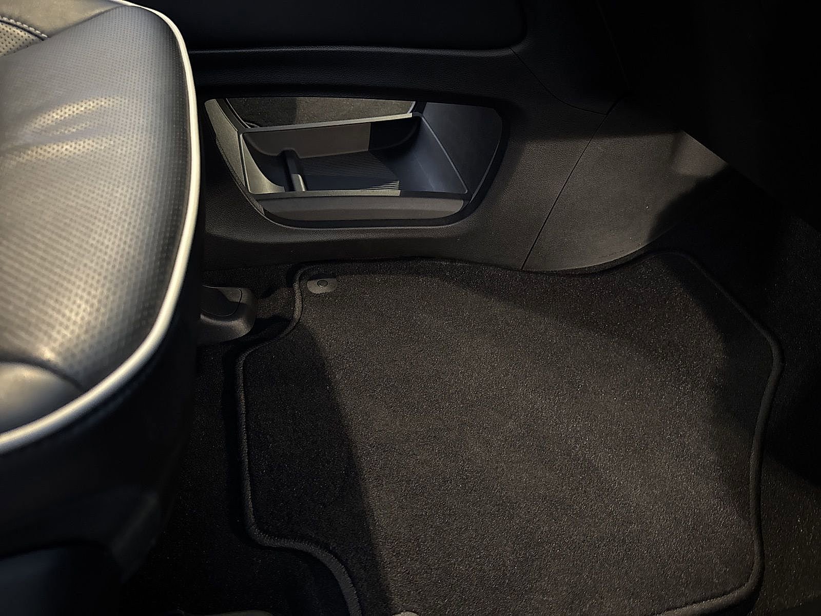 Used 2023 Chrysler Pacifica Limited w/ S Appearance Package image 34