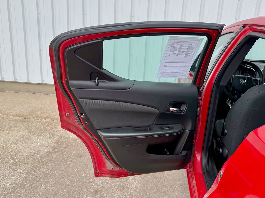 Used 2014 Dodge Avenger SE image 15