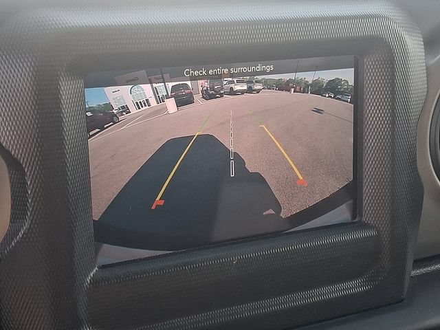 Used 2021 Jeep Wrangler Sport AWD/4WD image 4