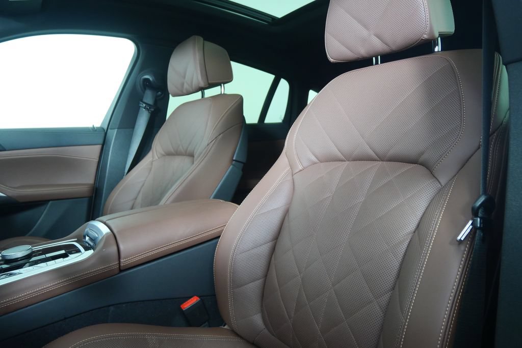 Certified 2025 BMW X6 xDrive40i AWD/4WD image 10