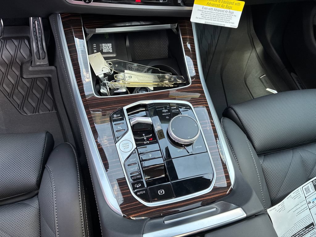 New 2026 BMW X5 xDrive40i w/ M Sport Package AWD/4WD image 16