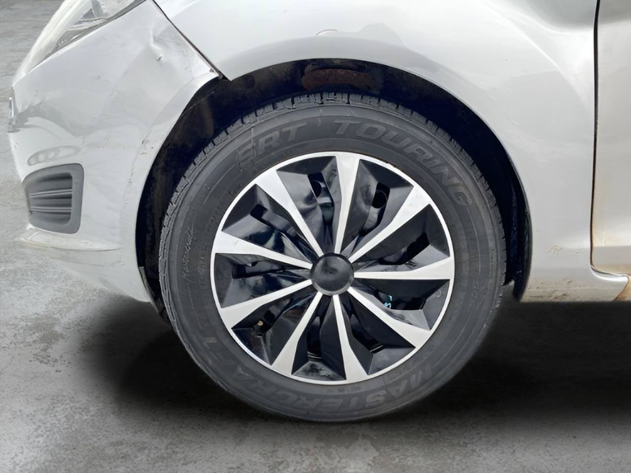Used 2015 Ford Fiesta S FWD image 26