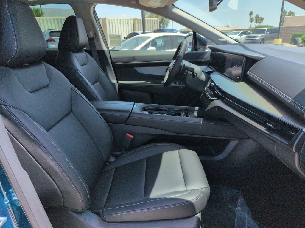 Certified 2025 Nissan Murano SL w/ Cargo Package AWD/4WD image 17