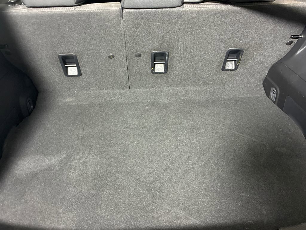 Certified 2022 Subaru Crosstrek 2.0i image 13