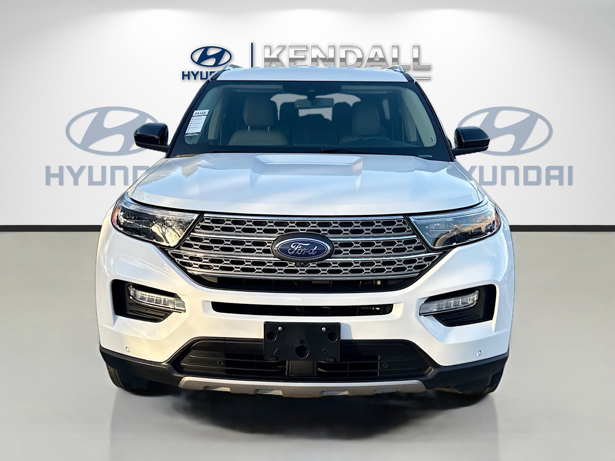 Used 2024 Ford Explorer Limited image 2