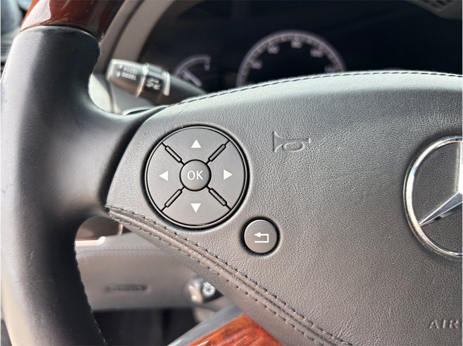 Used 2012 Mercedes-Benz CL 550 4MATIC image 28
