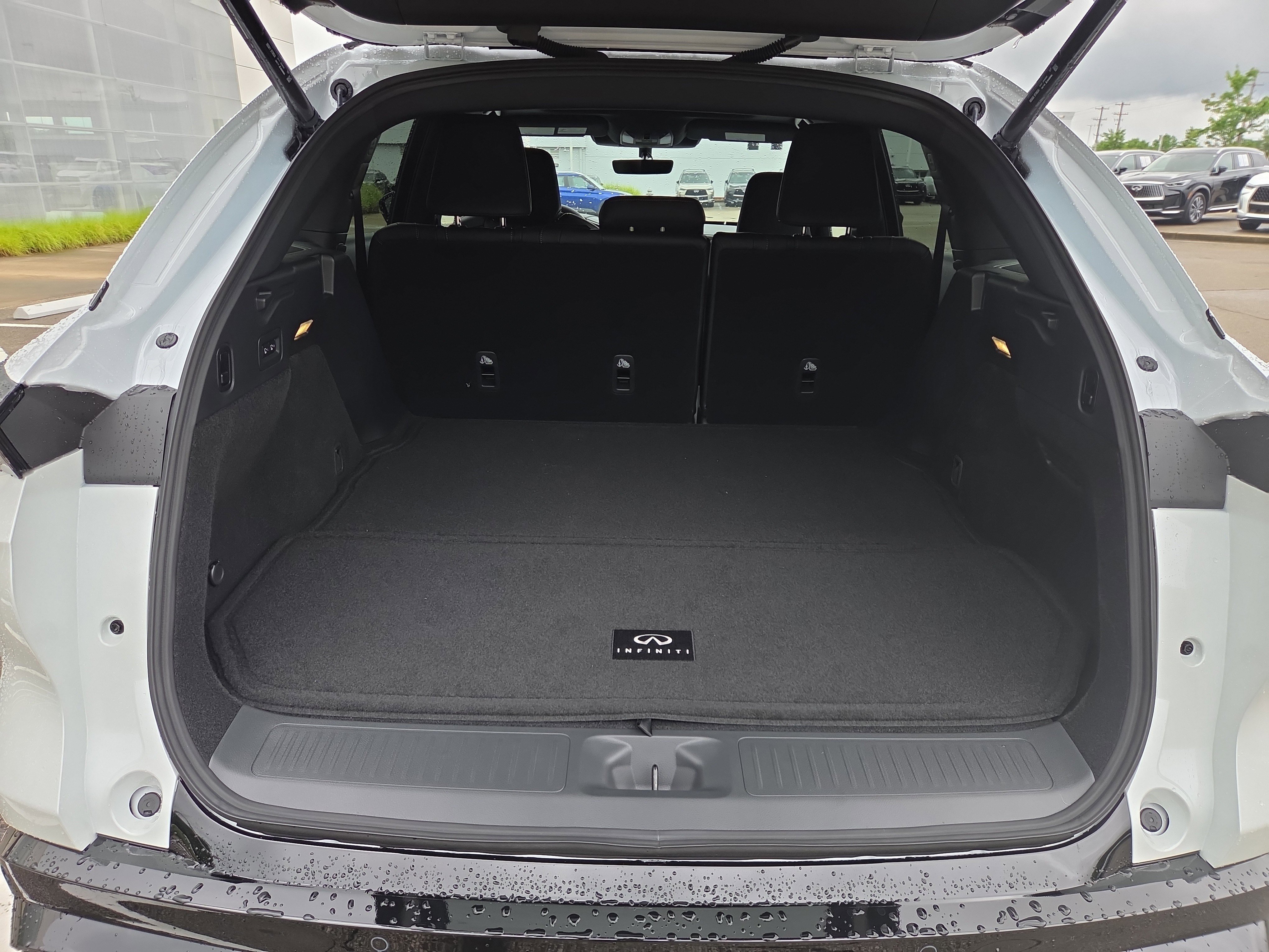 New 2027 INFINITI QX65 Luxe w/ Cargo Package AWD/4WD image 8