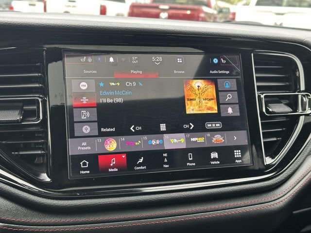 Used 2025 Dodge Durango GT AWD/4WD image 16