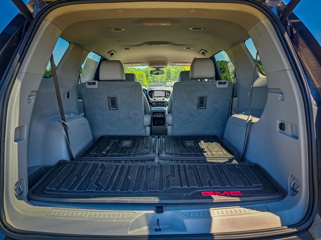 Used 2020 GMC Acadia SLT w/ LPO, Floor Liner Package FWD image 37
