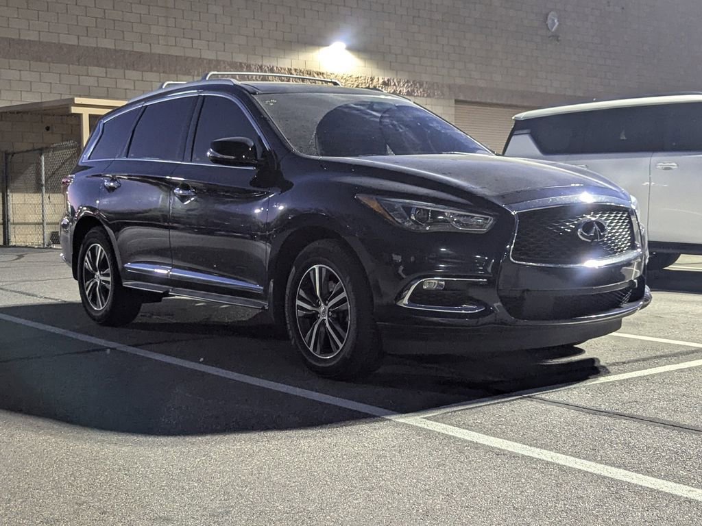 Used 2018 INFINITI QX60 FWD w/ Premium Plus Package image 3