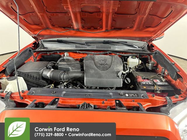 Used 2017 Toyota Tacoma TRD Off-Road w/ Tow Package AWD/4WD image 28