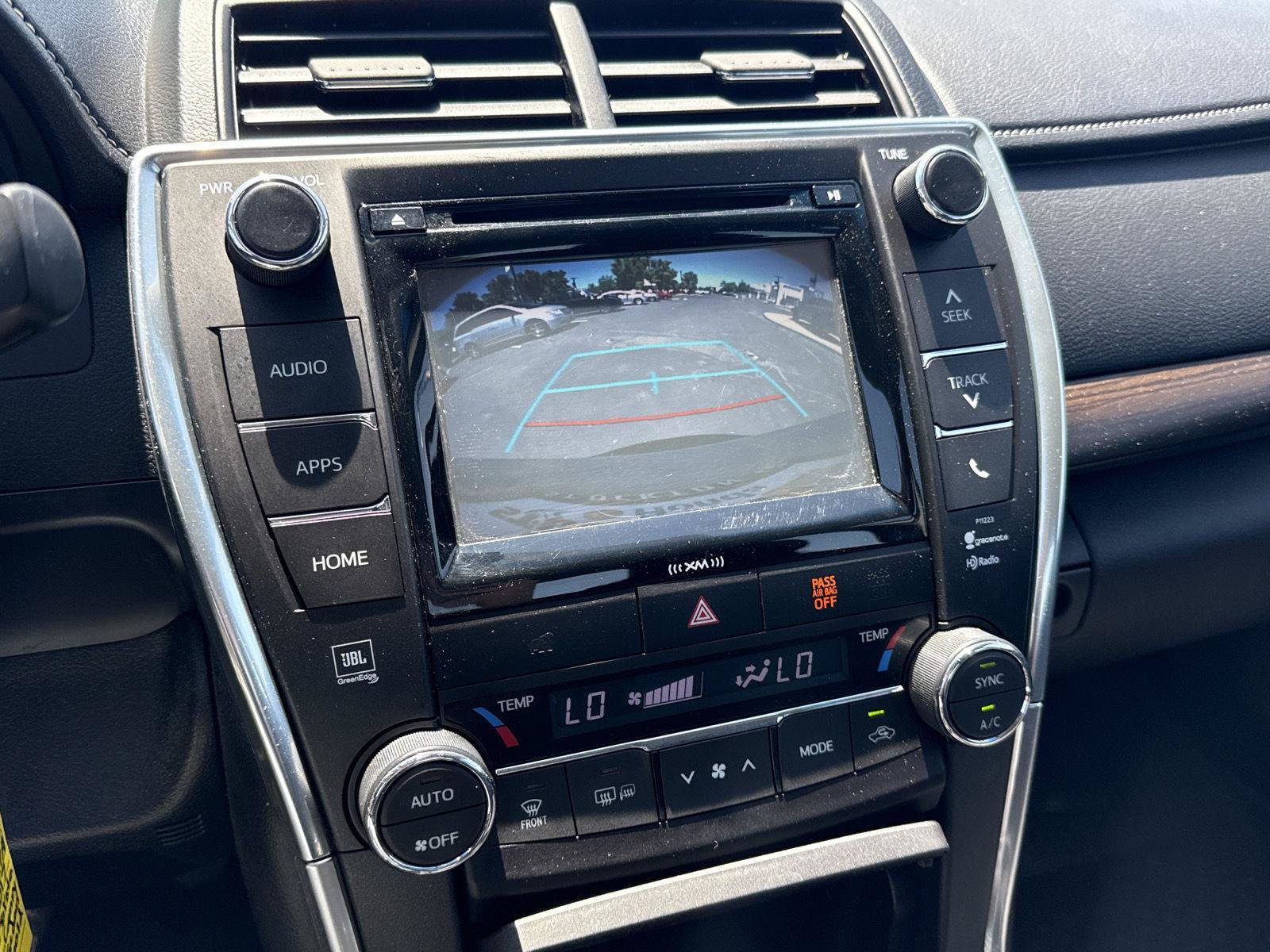 Used 2017 Toyota Camry XLE FWD image 32