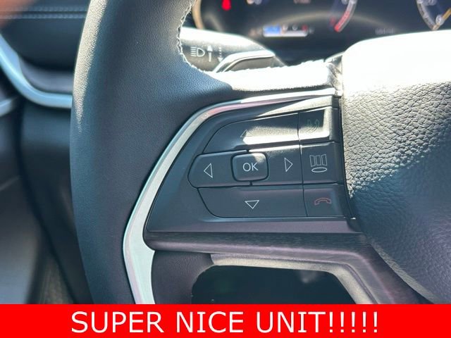 Used 2025 Jeep Grand Cherokee Limited w/ Luxury Tech Group II image 22