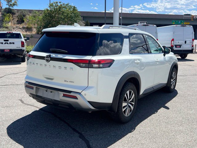 Used 2024 Nissan Pathfinder SL AWD/4WD image 7