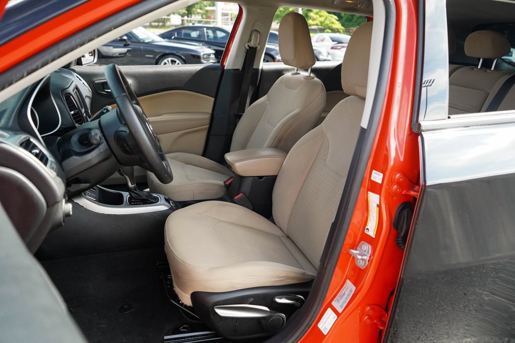 Used 2018 Jeep Compass Sport FWD image 6
