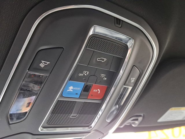 Used 2024 Jeep Wagoneer L Series II w/ Flexible Seating Group image 25