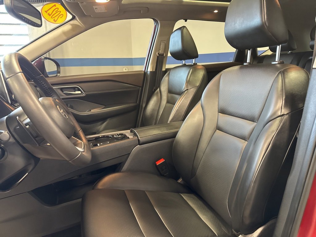 Used 2021 Nissan Rogue SV w/ Premium Package image 22