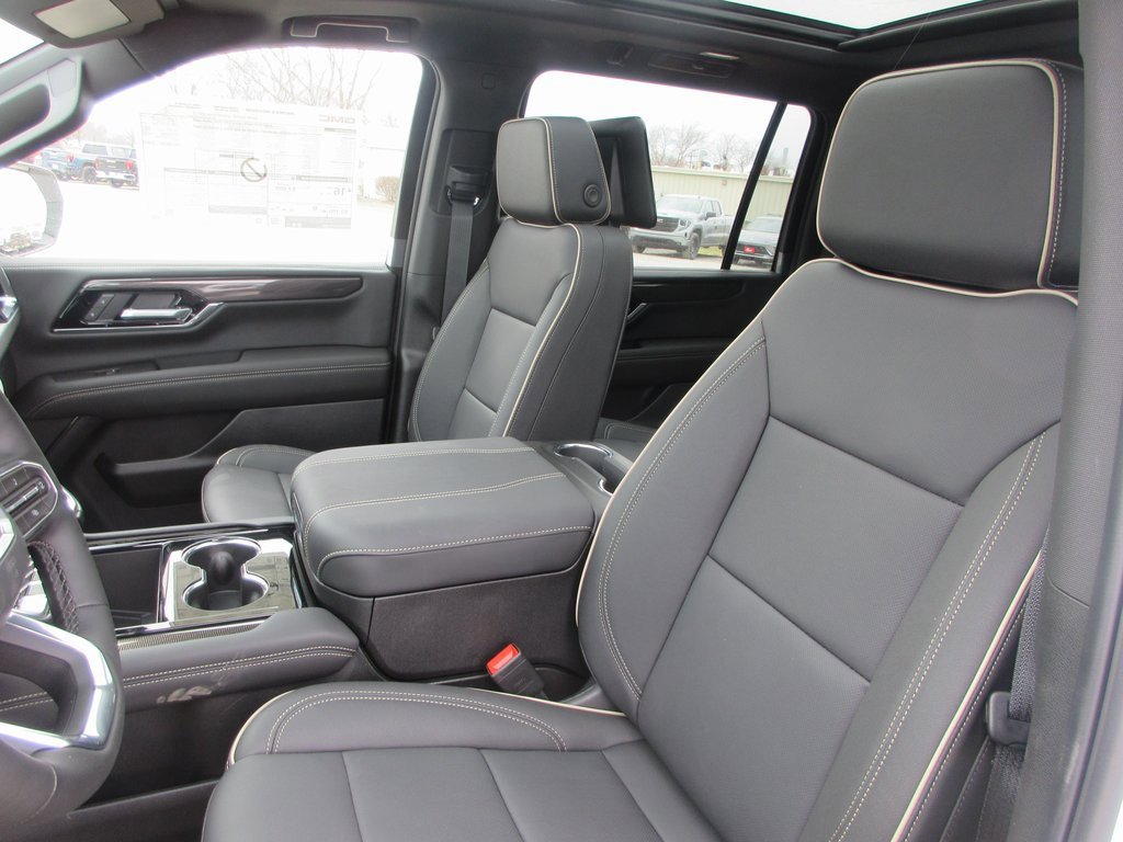 New 2026 GMC Yukon XL Elevation w/ Elevation Premium Package image 12