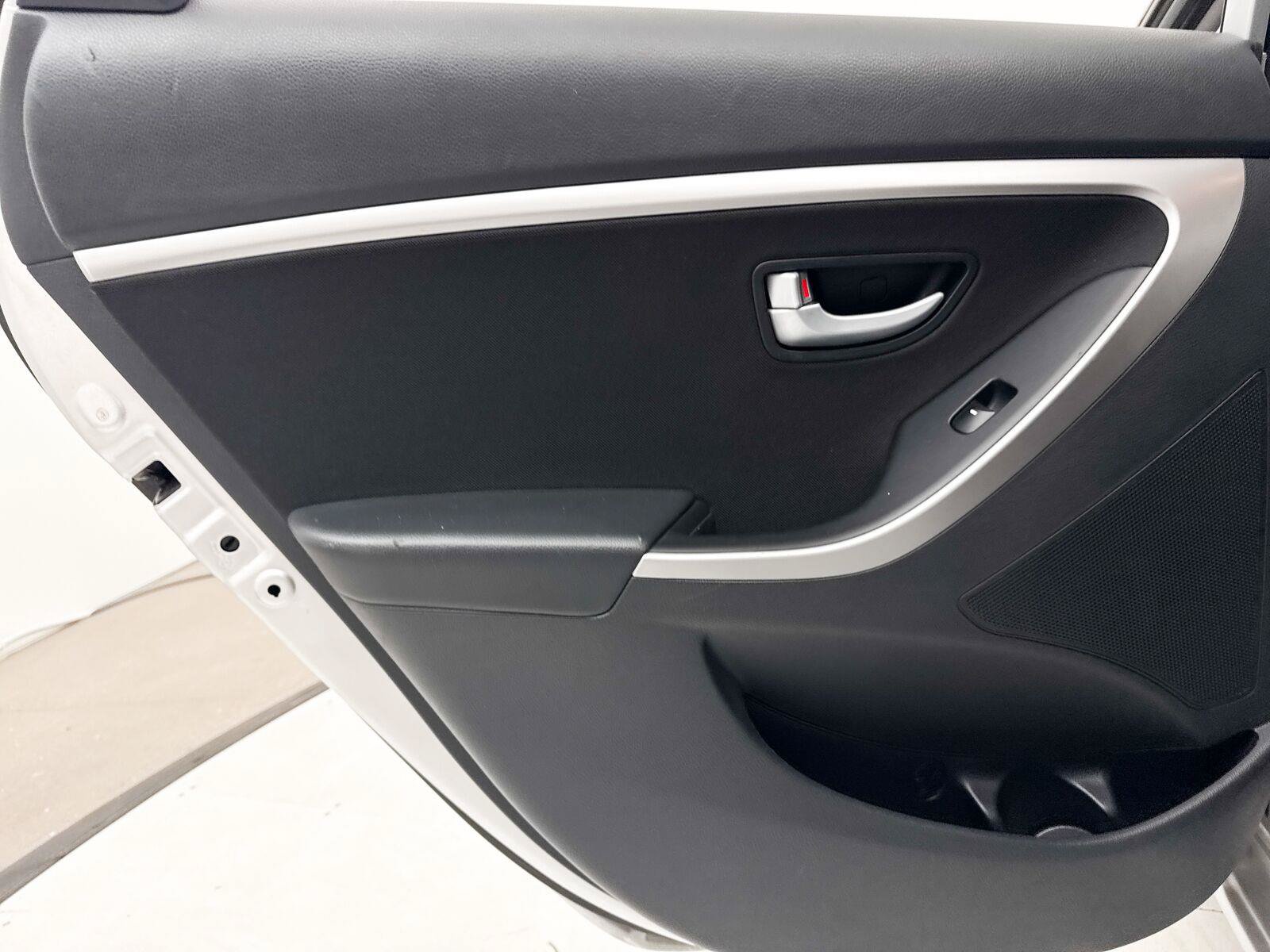 Used 2014 Hyundai Elantra GT FWD image 20