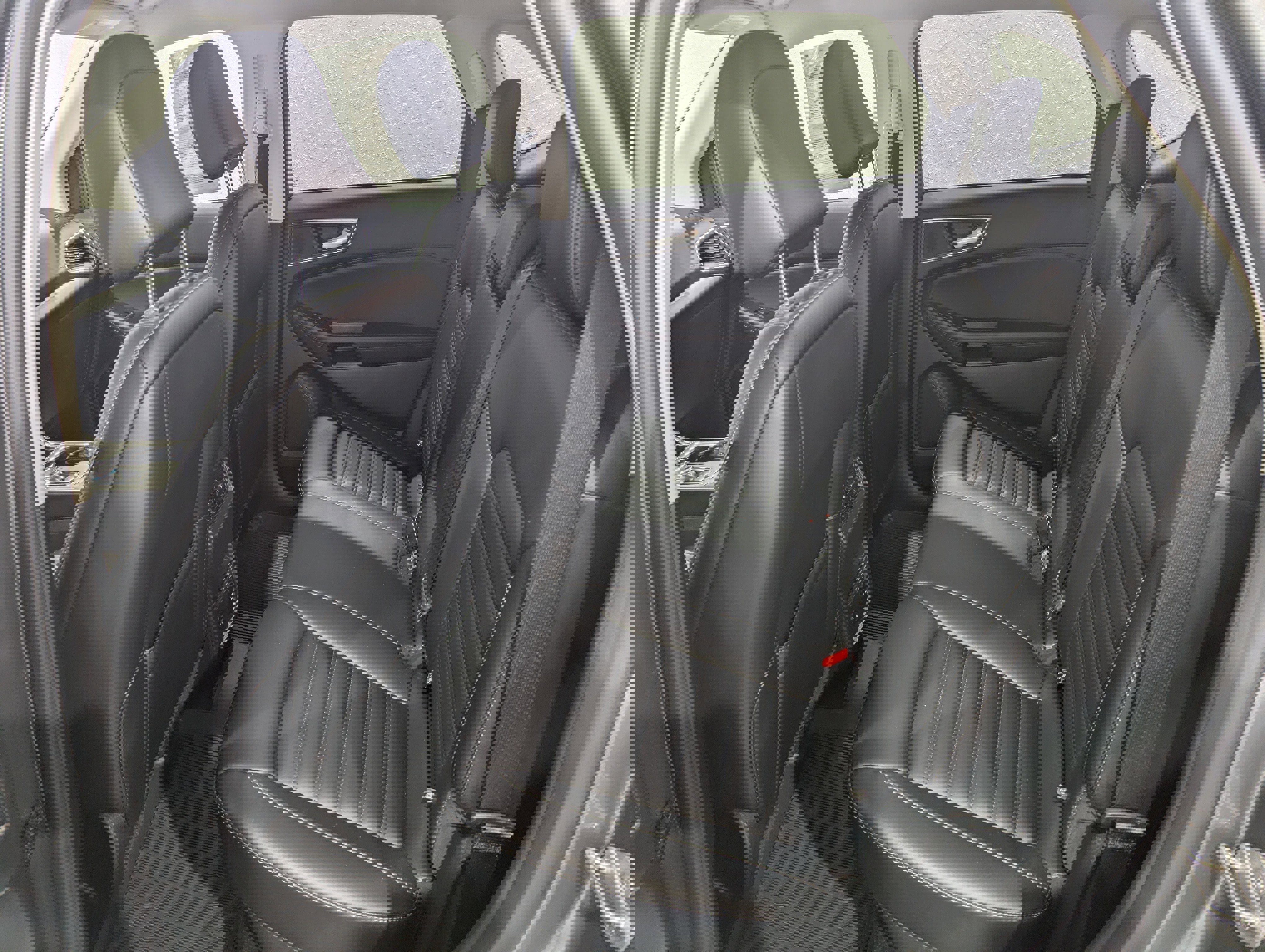 Used 2024 Ford Edge SEL w/ Convenience Package image 11