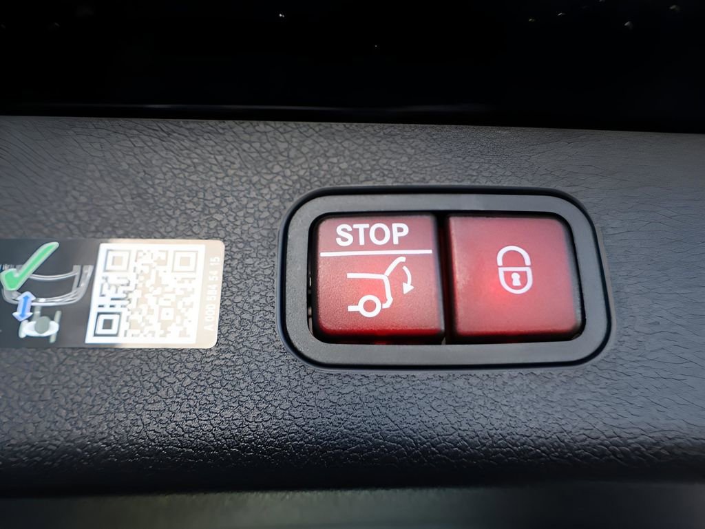 Certified 2025 Mercedes-Benz E 450 4MATIC All-Terrain Wagon image 18