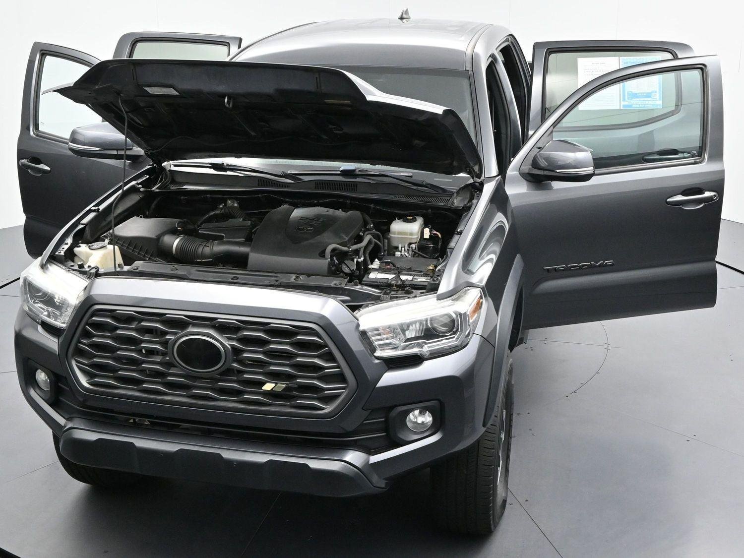 Used 2020 Toyota Tacoma TRD Off-Road w/ Technology Package AWD/4WD image 43