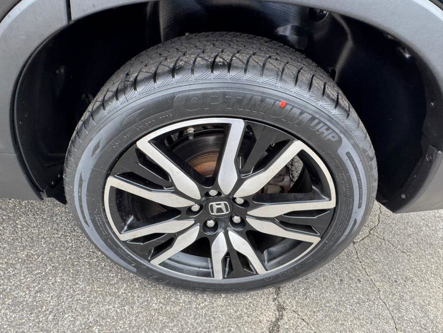 Used 2022 Honda Pilot Touring image 11