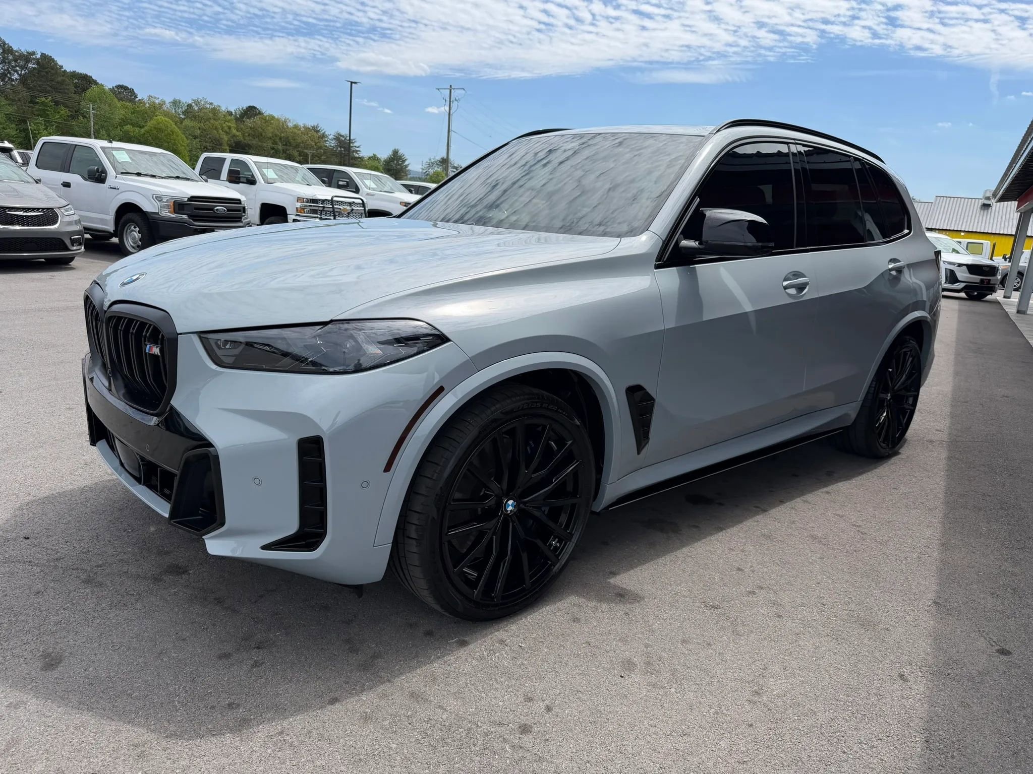 Used 2025 BMW X5 M60i AWD/4WD image 2