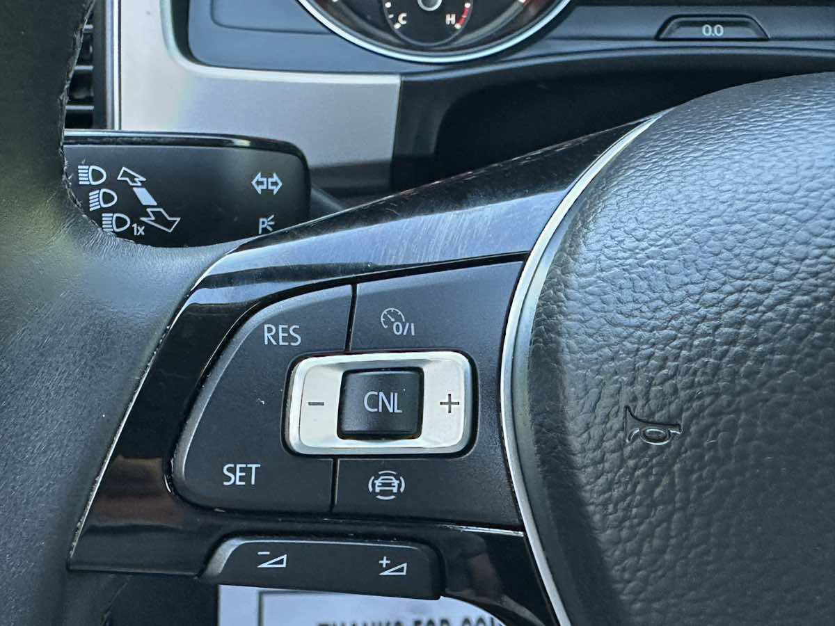 Used 2019 Volkswagen Atlas SE FWD image 33