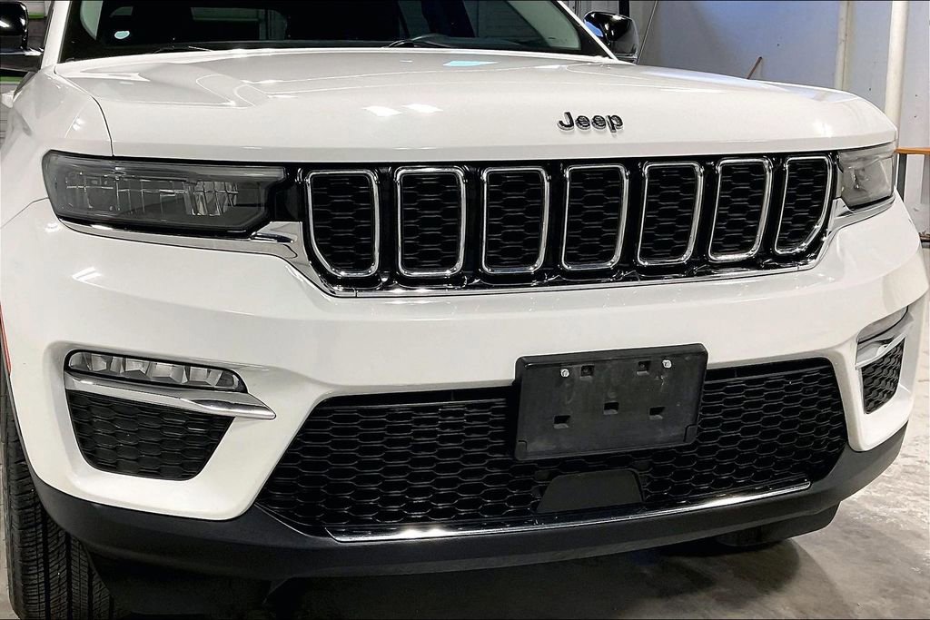 Used 2023 Jeep Grand Cherokee Limited image 37