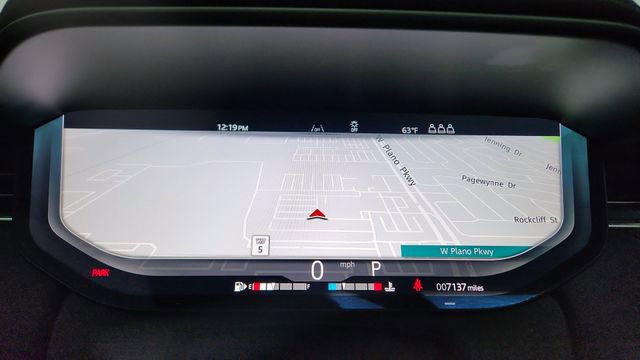 Used 2025 Land Rover Range Rover Sport SE image 40