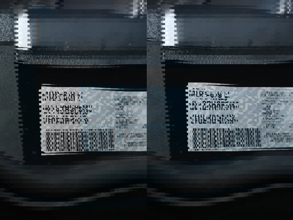 Used 2023 Jeep Grand Cherokee Limited w/ Luxury Tech Group II image 22