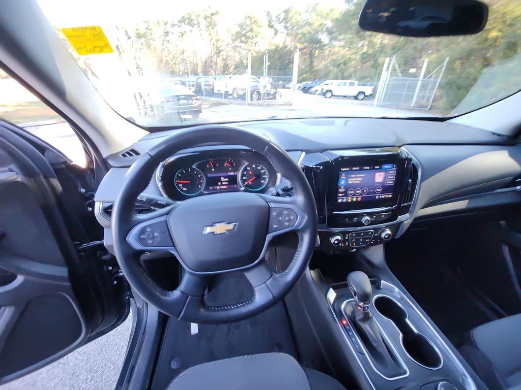 Certified 2021 Chevrolet Traverse LT image 15
