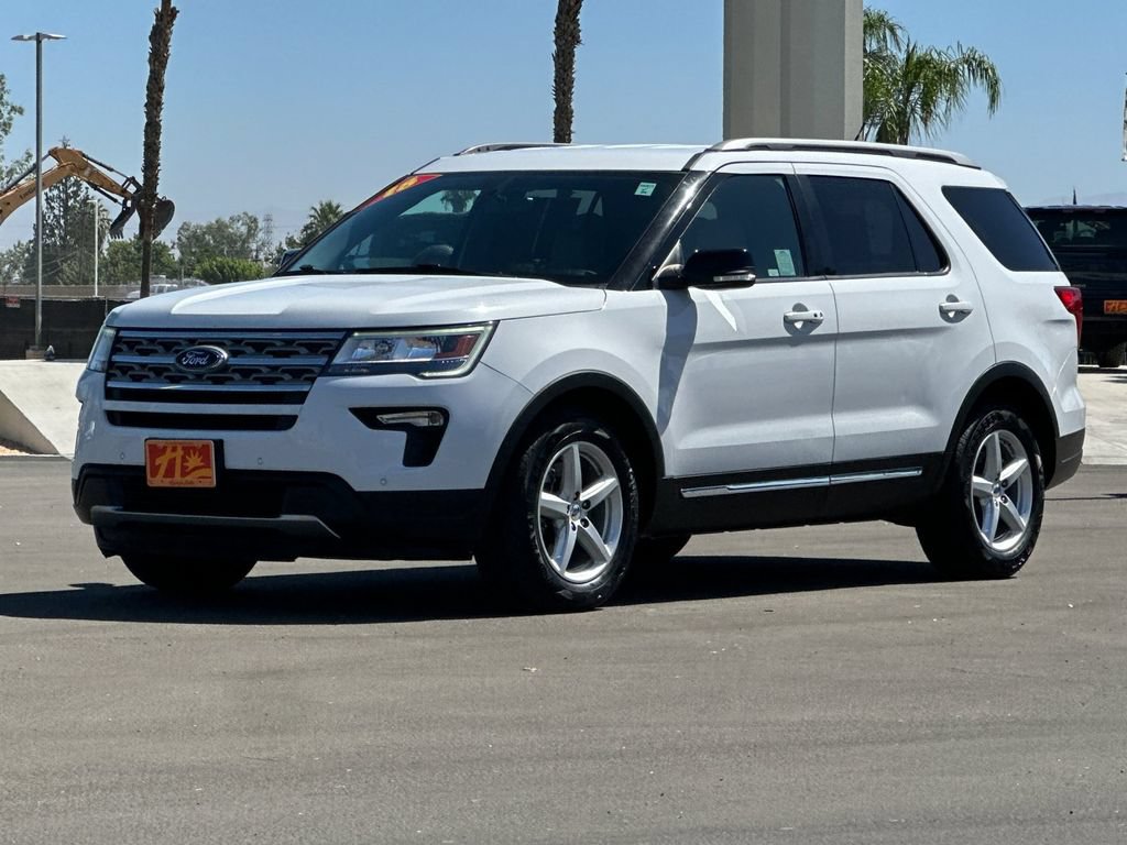 Used 2018 Ford Explorer XLT w/ Equipment Group 202A FWD image 1