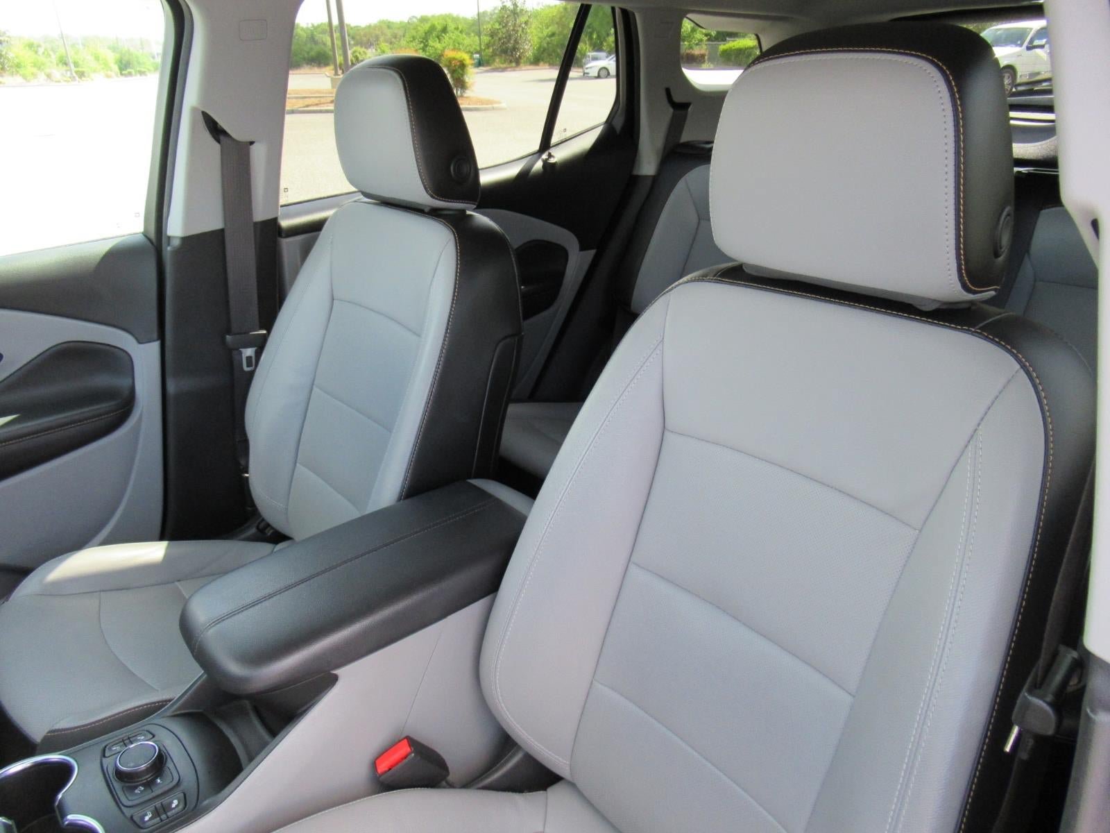 Used 2018 GMC Terrain SLT w/ Preferred Package FWD image 17