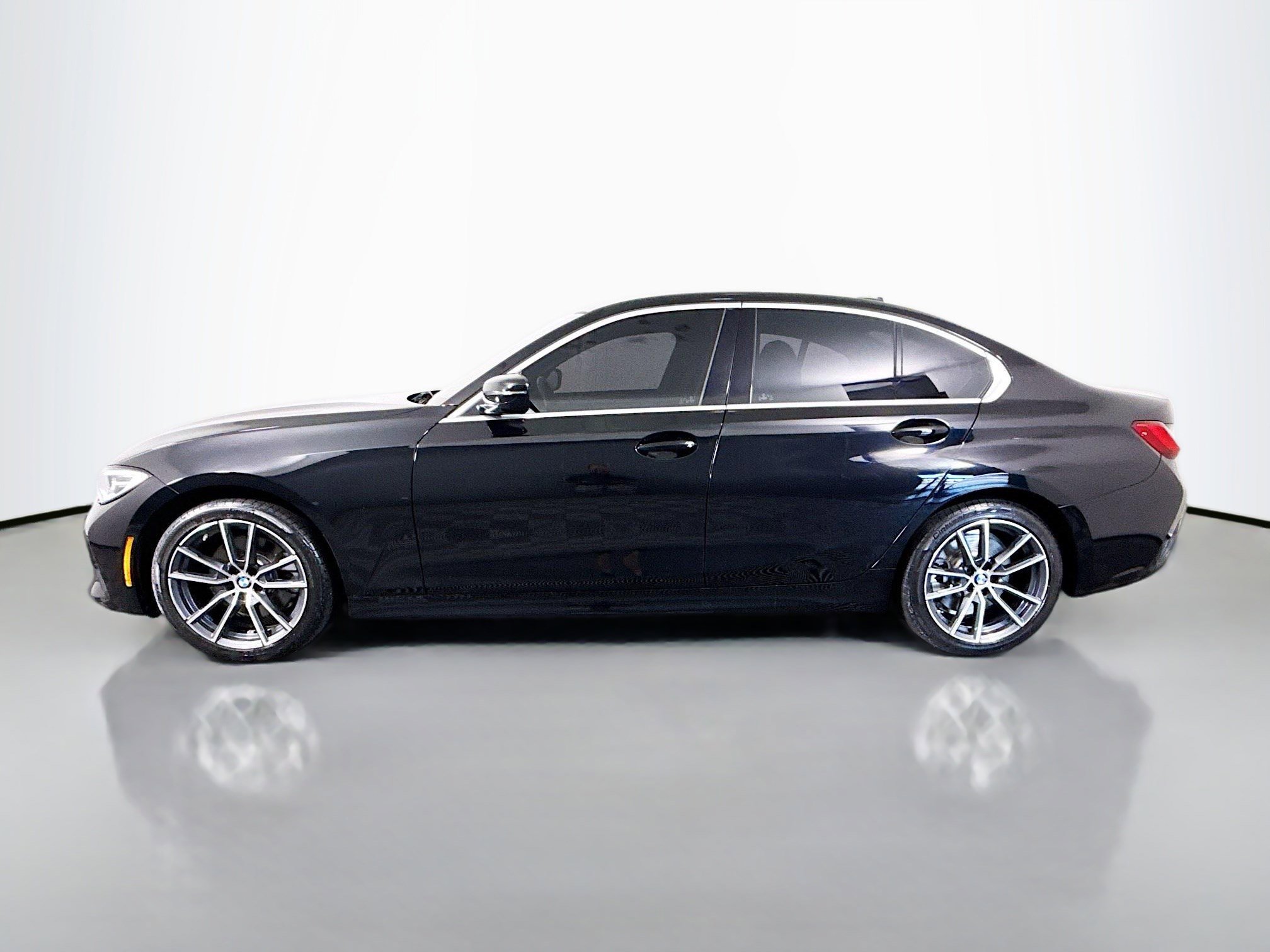 Used 2019 BMW 330i Sedan w/ Convenience Package RWD image 6
