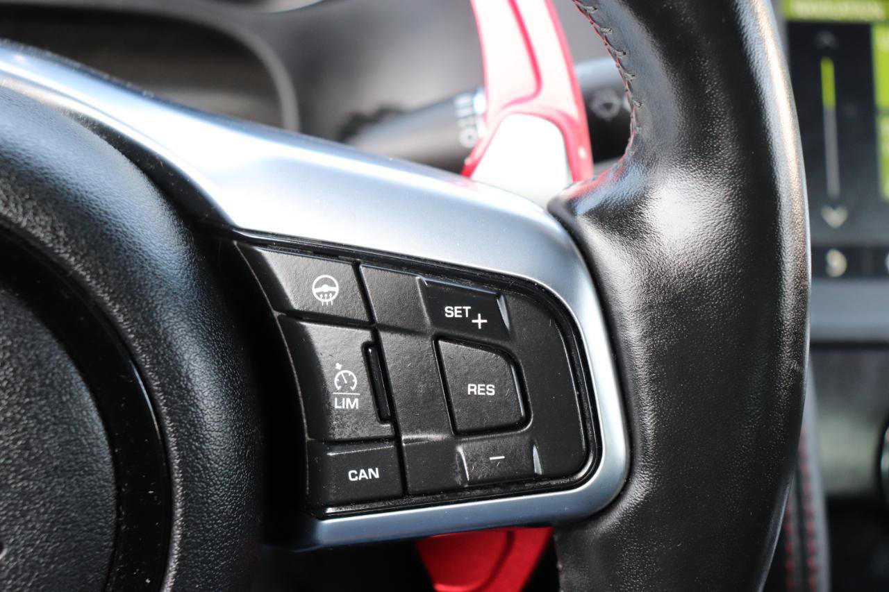 Used 2020 Jaguar F-TYPE Checkered Flag image 23