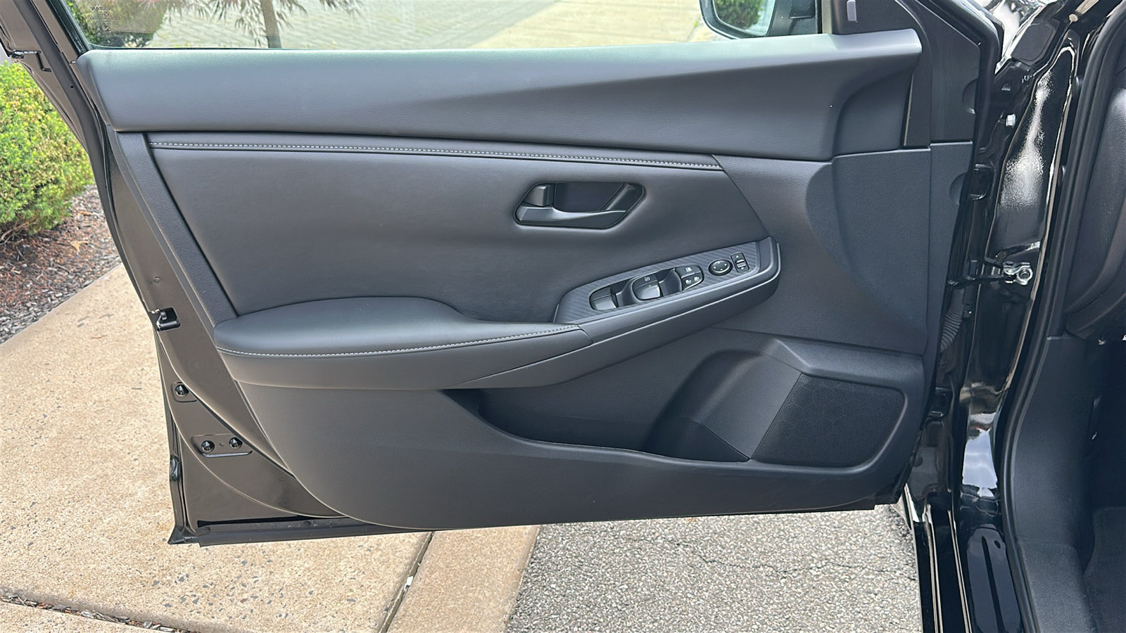Used 2024 Nissan Sentra S FWD image 12