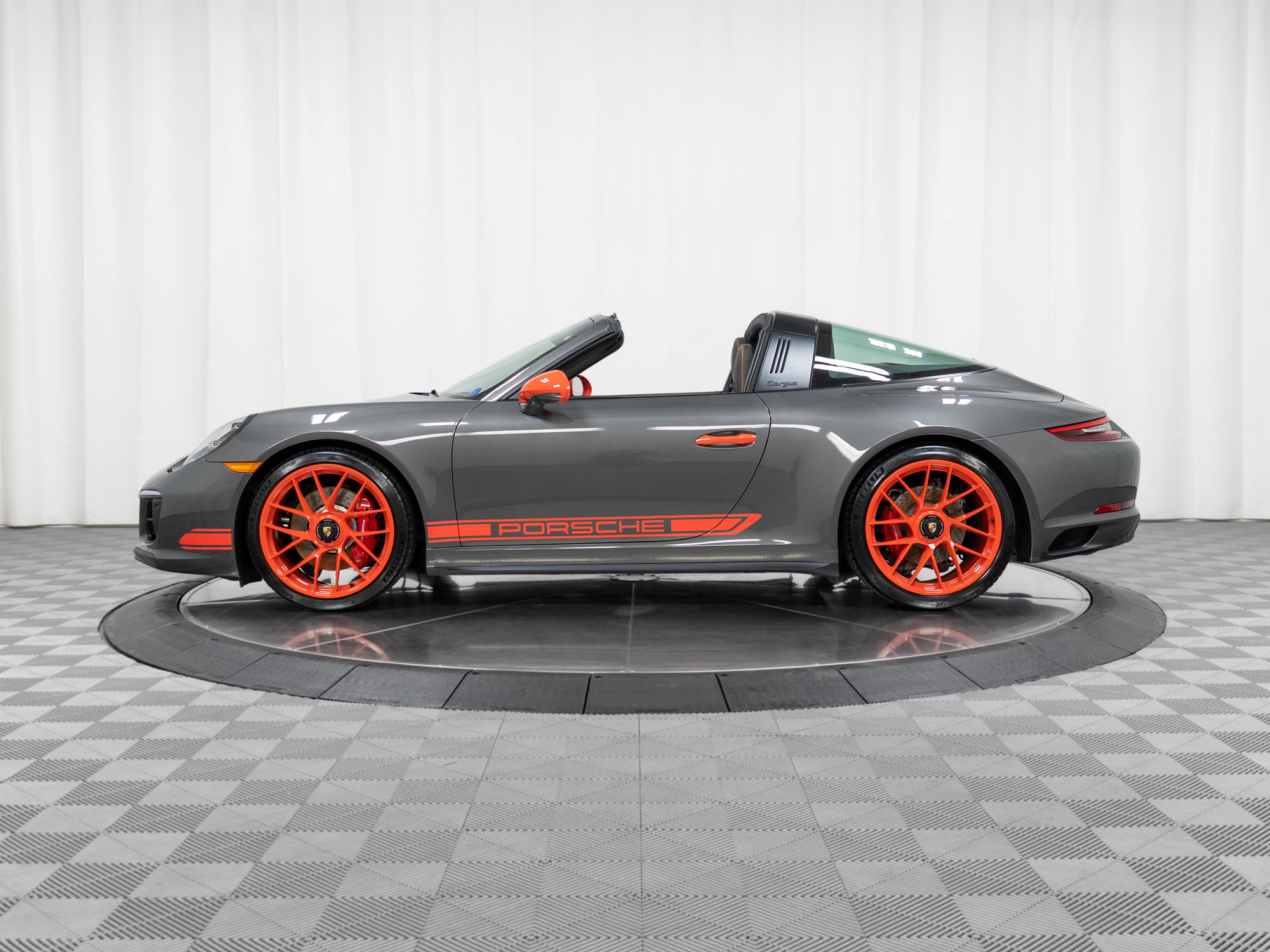 Certified 2018 Porsche 911 Targa 4 GTS AWD/4WD image 2