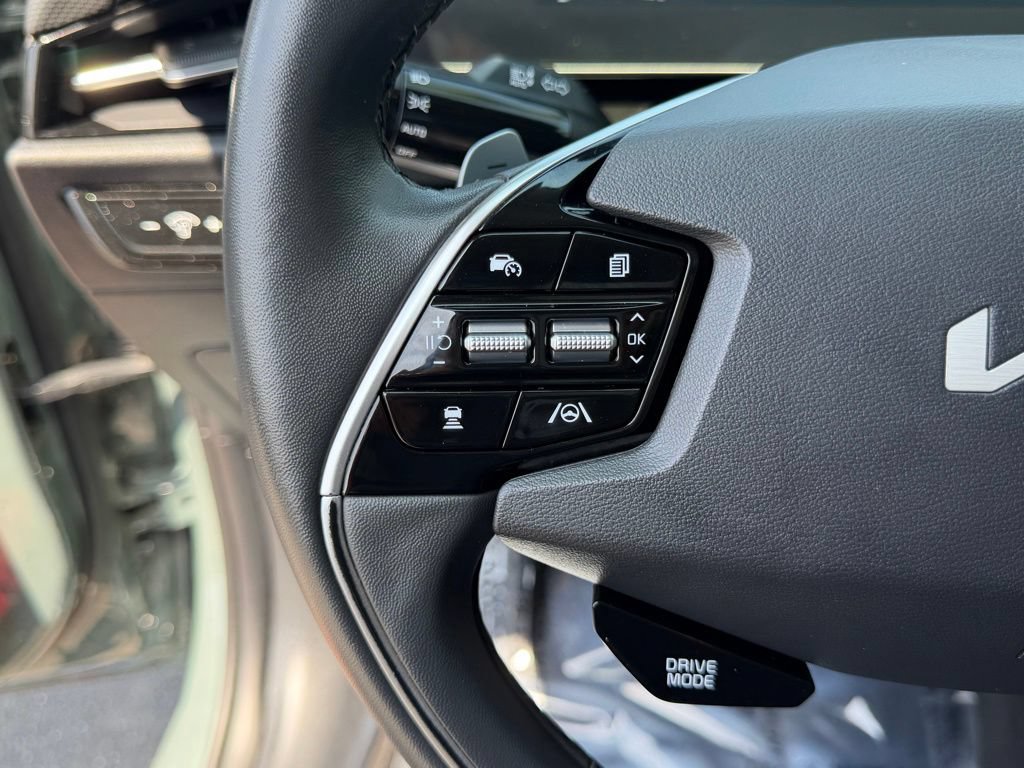 Used 2024 Kia Niro EX FWD image 29
